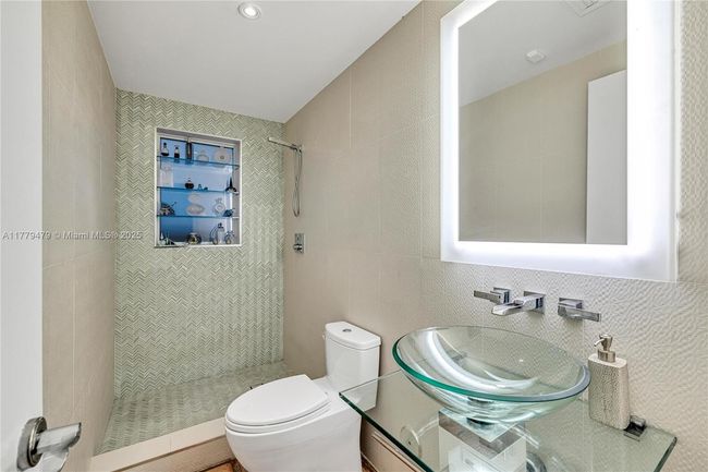4515 N Bay Rd, House other with 3 bedrooms, 3 bathrooms and null parking in Miami Beach FL | Image 10