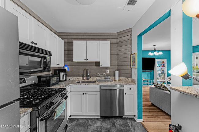 369 Brookview Ct, Condo with 2 bedrooms, 2 bathrooms and null parking in Howell NJ | Image 27
