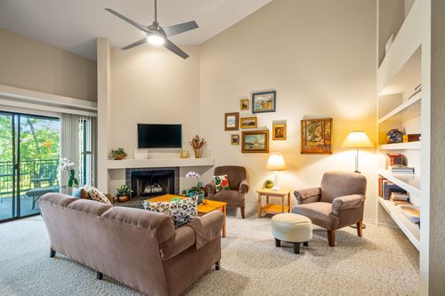 238-8200 Neely Dr, Austin, TX, 78759-8561 | Card Image