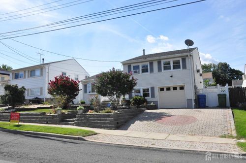 9 Florence Dr, Parlin, NJ, 08859-1810 | Card Image