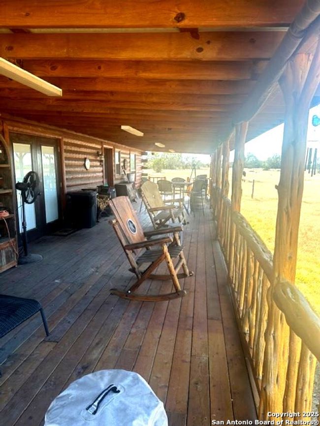 527 Sd 74100, Home with 3 bedrooms, 3 bathrooms and null parking in Rocksprings TX | Image 15
