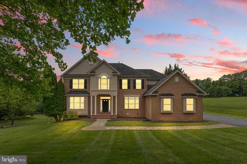 5204 Muirfield Dr, IJAMSVILLE, MD, 21754-9600 | Card Image