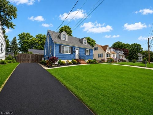 89 Leo St, Edison, NJ, 08817-5020 | Card Image