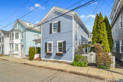 10 Trumbull St, Stonington, CT, 06378-1418 | Card Image