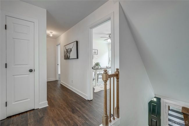 Upstairs hallway | Image 26