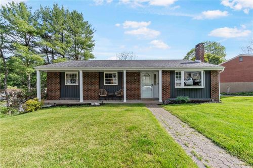 105 Oxford Dr, West Mifflin, PA, 15122-2962 | Card Image