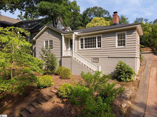 31 Rock Creek Dr, Greenville, SC, 29605-1123 | Card Image