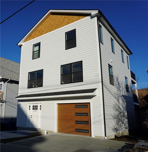 1232 Narragansett Blvd, Cranston, RI, 02905-3904 | Card Image