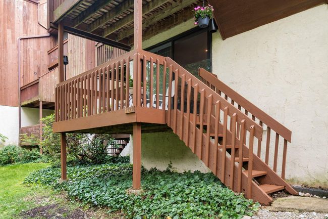 4958 Wintersong Ln, Condo with 2 bedrooms, 3 bathrooms and null parking in Westerville OH | Image 37