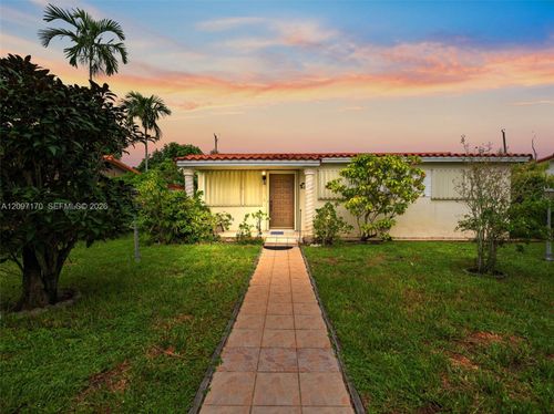 1075 W 32nd St, Hialeah, FL, 33012-5041 | Card Image