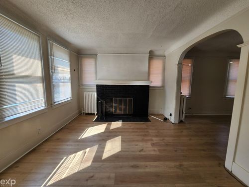 9242 Appoline St, Detroit, MI, 48228-2626 | Card Image