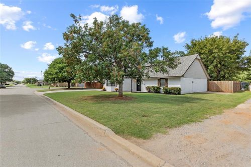 1509 Steiner Road, Weatherford, OK, 73096 | Card Image