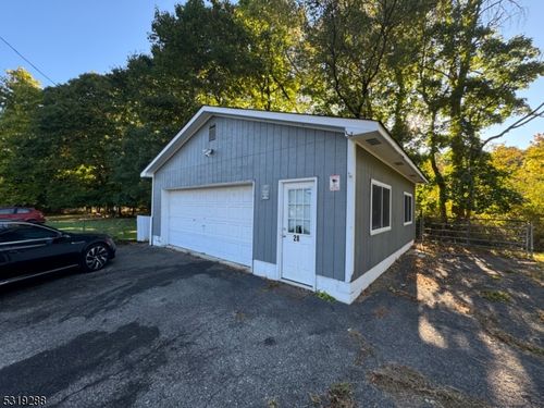 28 Susquehanna St, Franklin, NJ, 07416-1202 | Card Image