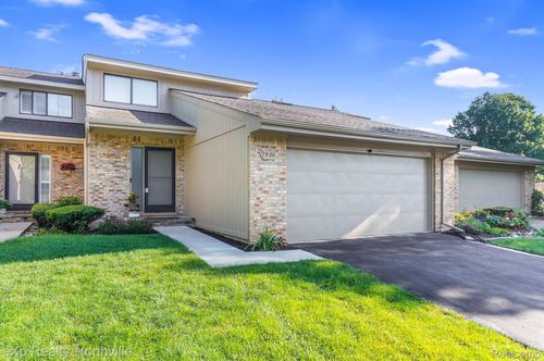 71-7920 Victoria Lane, Waterford Charter Township, MI, 48329 | Card Image