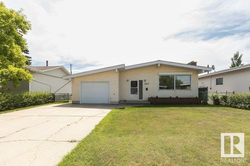 9815 97 St, Westlock, AB, T7P2A4 | Card Image