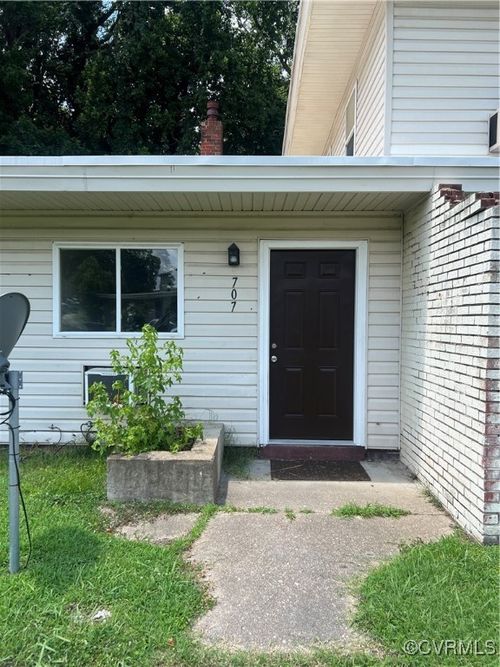 707 Monticello Dr, Hopewell, VA, 23860-2118 | Card Image
