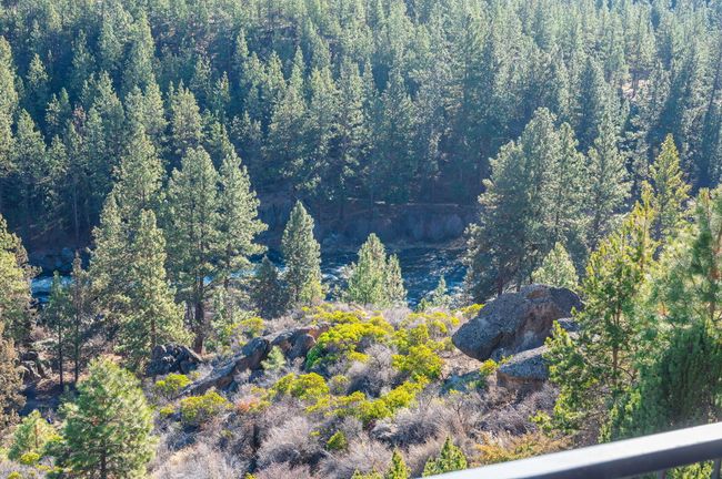18-web-or-mls-1-16-25 19717 Mt Bachelor | Image 26