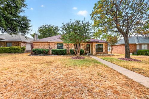 7136 Vinland St, Dallas, TX, 75227-1828 | Card Image