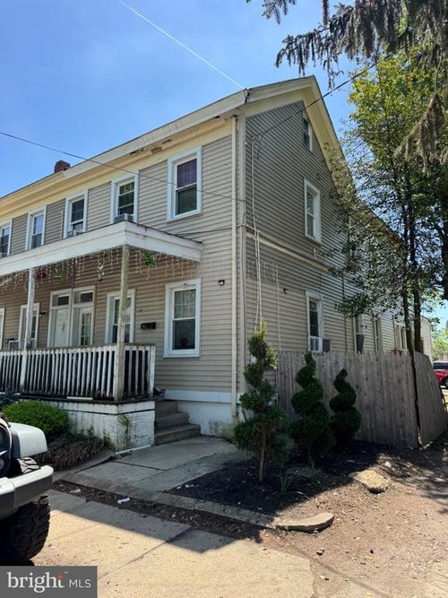 50 Oak St, BRIDGETON, NJ, 08302-1825 | Card Image