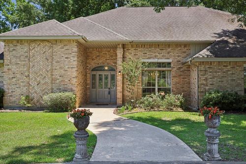 109 Teakwood St, Silsbee, TX, 77656-6619 | Card Image