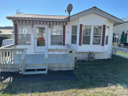 182 Marina Drive, New London, NC, 28127 | Card Image