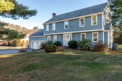 4 Hoover Road, Norfolk, MA, 02056 | Card Image