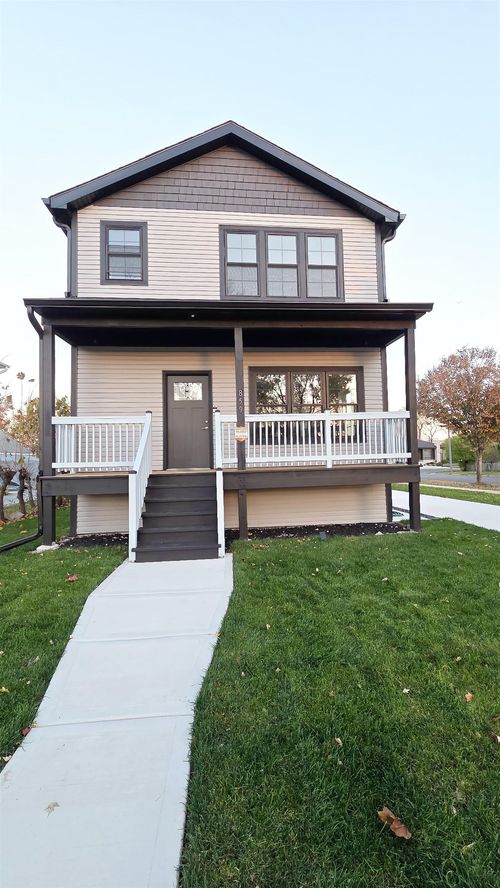 859 John St, Bensenville, IL, 60106-3258 | Card Image