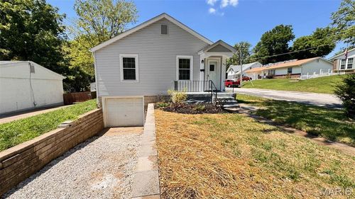 3649 Boswell Ave, Saint Louis, MO, 63114-4025 | Card Image