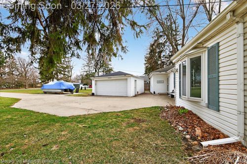 41529 S Interstate 94 Service Dr, Van Buren Township, MI, 48111-2856 | Card Image