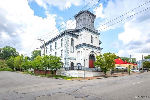 2000 E Broad St, Richmond, VA, 23223-7026 | Card Image