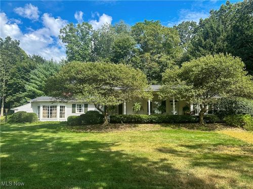 8454 Hunters Trl Se, Warren, OH, 44484-2407 | Card Image