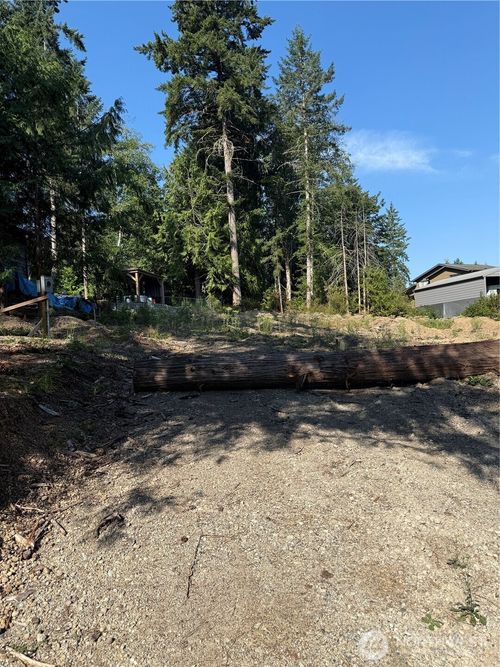 400 E Twanoh Falls Dr, Belfair, WA, 98528-9594 | Card Image