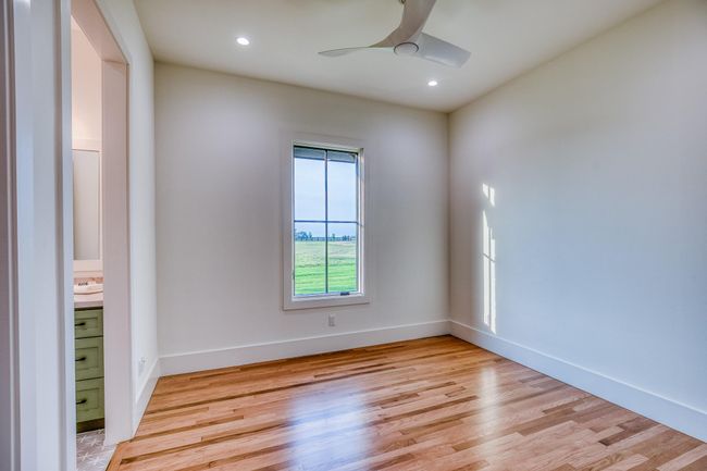 104 Hartfield Rd, Home with 4 bedrooms, 5 bathrooms and 3 parking in Round Top TX | Image 20