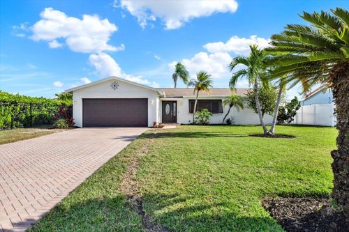 11628 Grove St, Seminole, FL, 33772-7158 | Card Image
