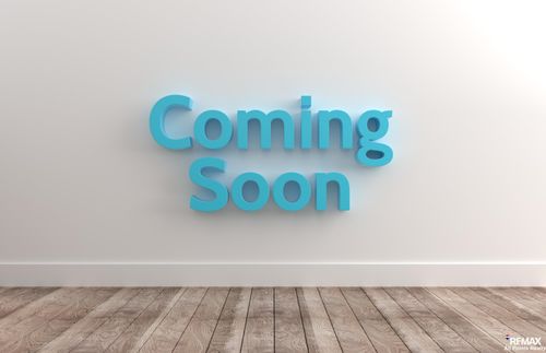 313-9584 Manchester Drive, Burnaby, BC, V3N4R1 | Card Image