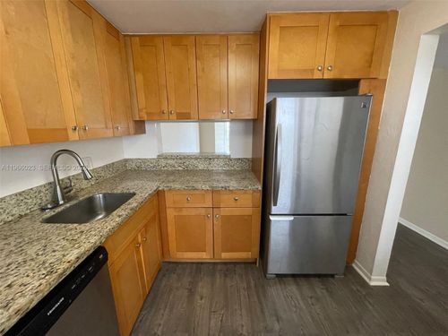 apt-507-4700 Washington St, Hollywood, FL, 33021-7690 | Card Image