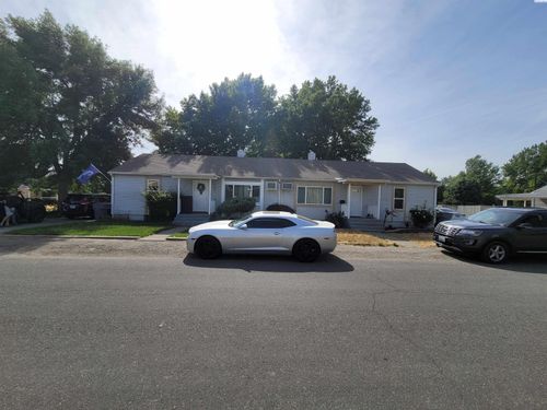 213 Casey Ave, Richland, WA, 99352-4520 | Card Image