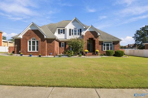 105 Foxboro Place Nw, Huntsville, AL, 35806 | Card Image