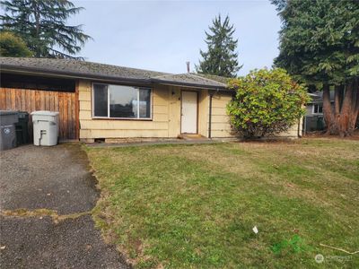 16841 121st Avenue Se, House other with 3 bedrooms, 1 bathrooms and 1 parking in Renton WA | Image 1