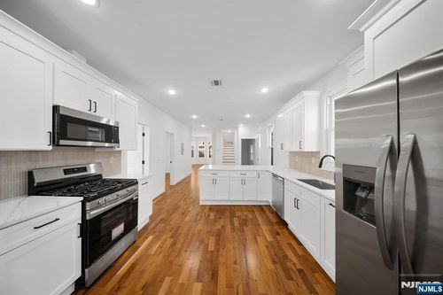 319 William St, Harrison, NJ, 07029-1313 | Card Image