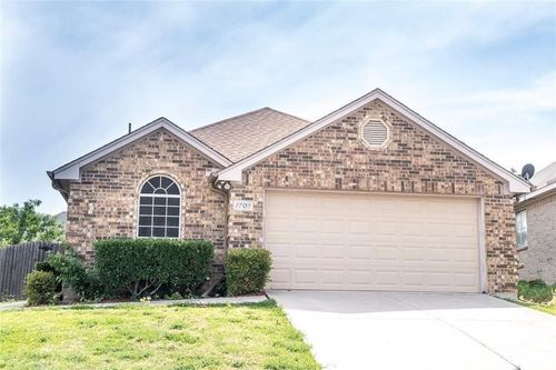 1705 Vista Verde Cir, Carrollton, TX, 75006-3943 | Card Image