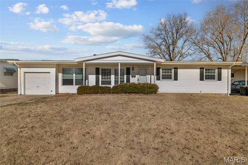 725 Pelican Ln, Florissant, MO, 63031-2239 | Card Image