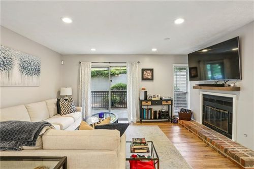 502-2901 Lenox Rd Ne, Atlanta, GA, 30324-2813 | Card Image