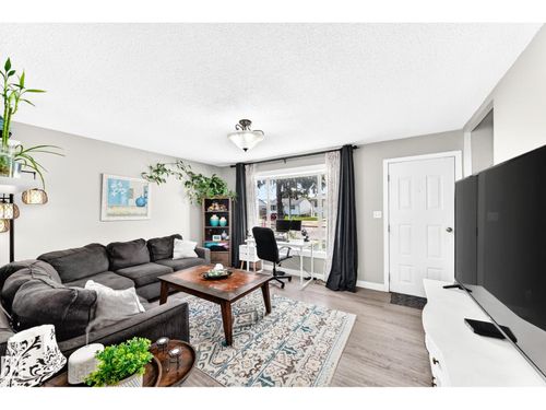 9911 163 St Nw, Edmonton, AB, T5P3N3 | Card Image