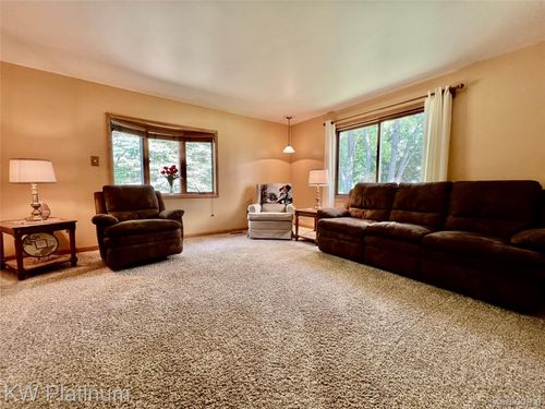 2243 Sunnyside Rd, Kimball, MI, 48074-1620 | Card Image
