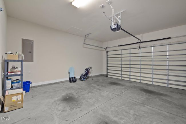 2 Car Garage | Image 30