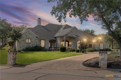 1340 Autumn Oaks Cir, China Spring, TX, 76633-3415 | Card Image