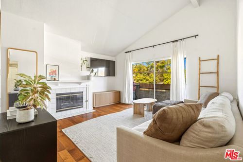 205-3605 E Anaheim St, Long Beach, CA, 90813-3110 | Card Image