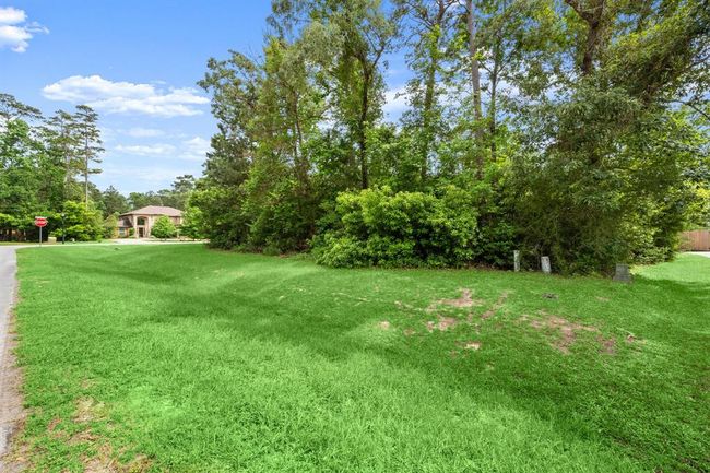 This side of the lot is facing Angling Lane, which faces North. | Image 5