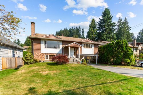 1728 Westover Rd, North Vancouver, BC, V7J1X6 | Card Image